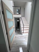 2396 Redlands Dr in Newport Beach, CA - Building Photo - Building Photo