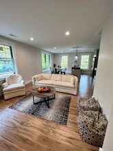1702 Hill St, Unit 2 in Ann Arbor, MI - Foto de edificio - Building Photo