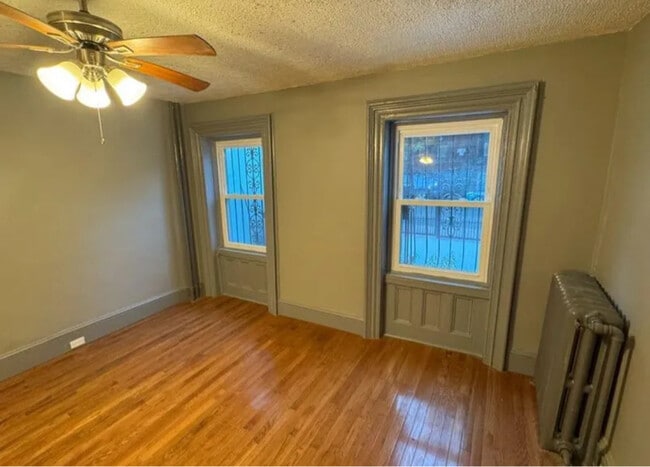 58 Woodbine St in Brooklyn, NY - Building Photo - Building Photo