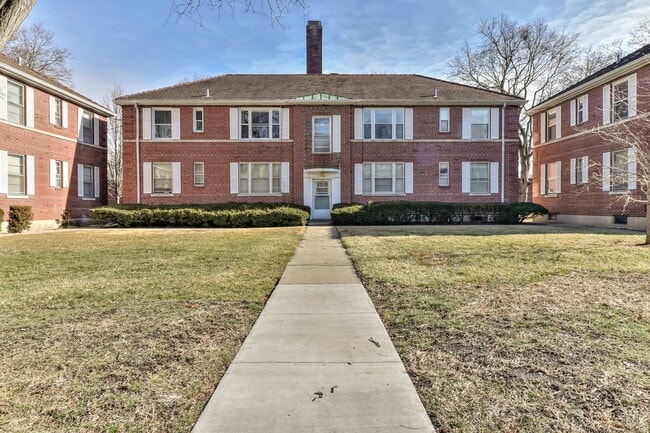 property at 1506 Delmont Ct