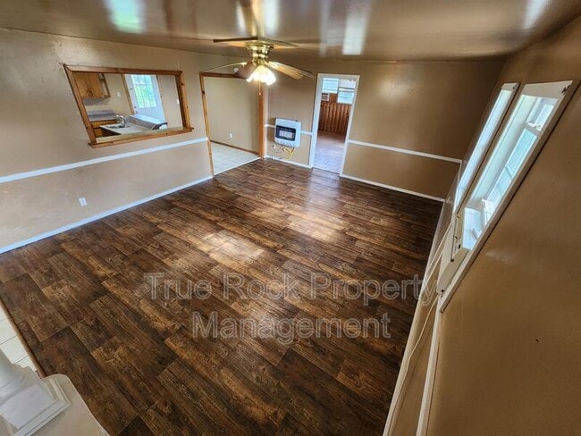 410 N Division St in Asher, OK - Building Photo - Building Photo