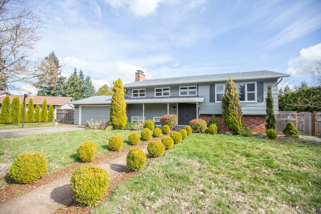 4578 14th Pl S in Salem, OR - Building Photo