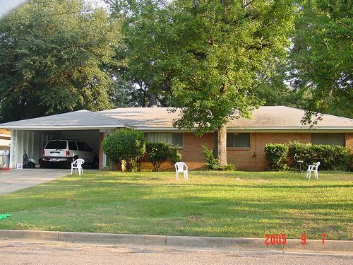 1001 Dudley St in Longview, TX - Building Photo