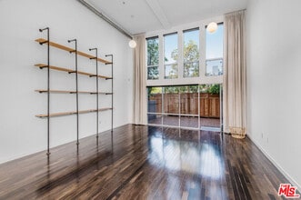 4215 Glencoe Ave in Marina Del Rey, CA - Building Photo - Building Photo