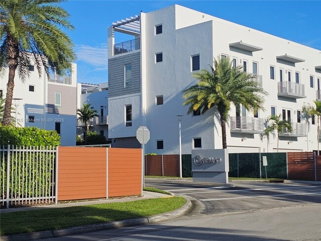 9177 NW 33rd St in Doral, FL - Building Photo - Building Photo