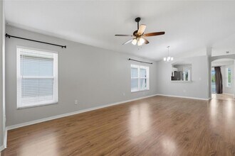 1508 Marsh Wood Dr in Seffner, FL - Foto de edificio - Building Photo