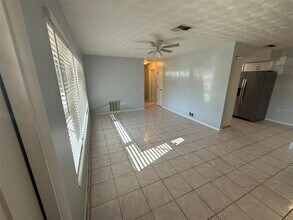 186 Salem Ave NW in Port Charlotte, FL - Building Photo - Building Photo
