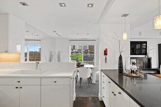 305 SW Montgomery St in Portland, OR - Building Photo - Building Photo