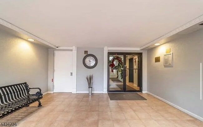 310 Lookout Ave in Hackensack, NJ - Building Photo - Building Photo