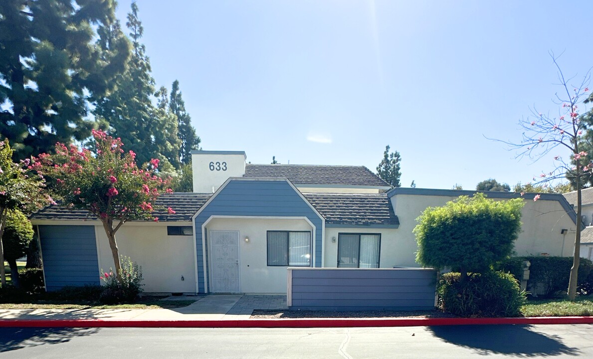 633 Church St in Redlands, CA - Foto de edificio