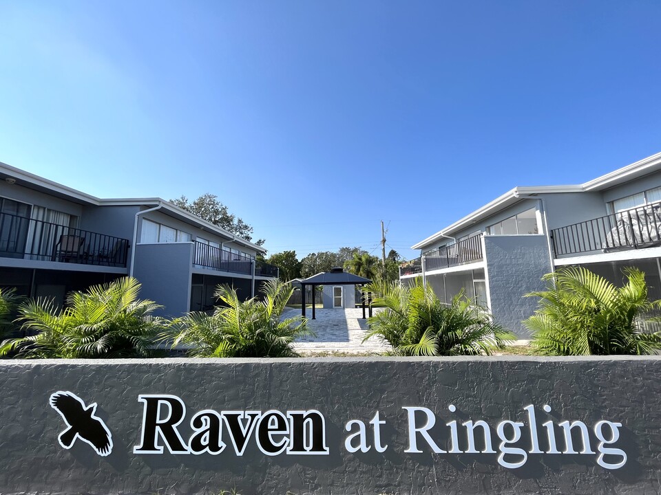 Raven at Ringling in Sarasota, FL - Building Photo