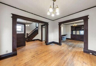 311 E 31st St in Minneapolis, MN - Building Photo - Building Photo