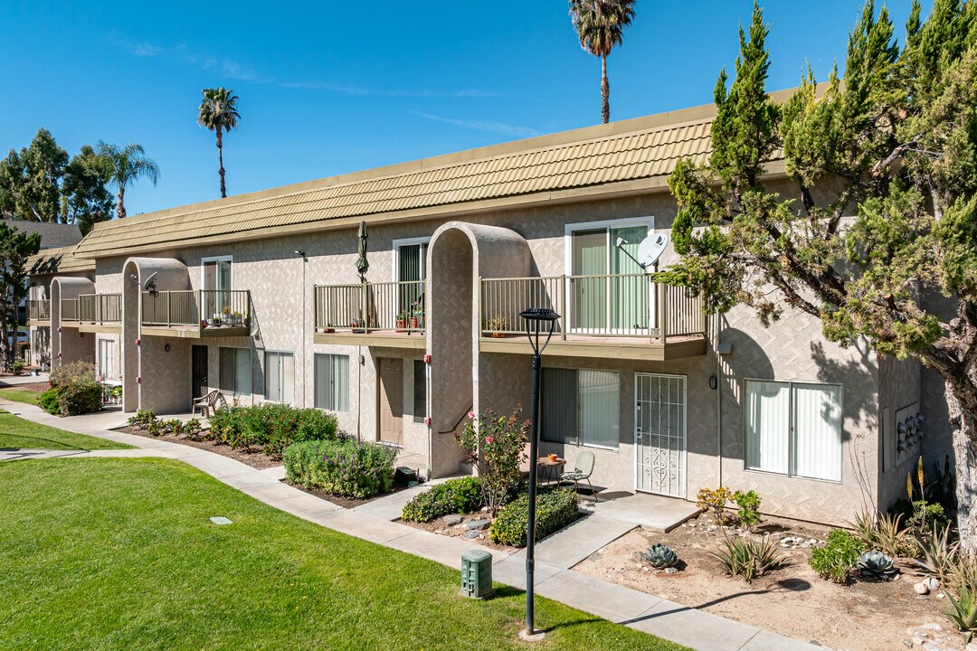 Canyon Villa in Colton, CA - Building Photo