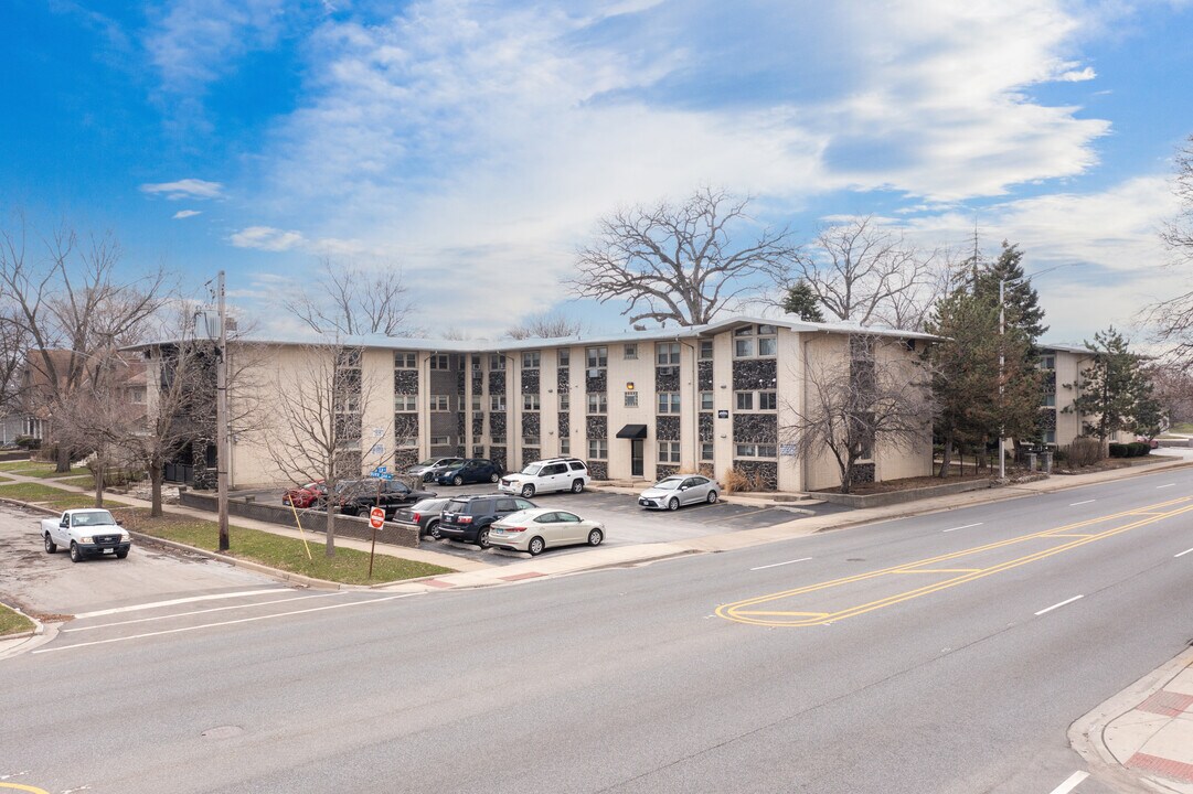 2647 Burr Oak Ave in Blue Island, IL - Building Photo