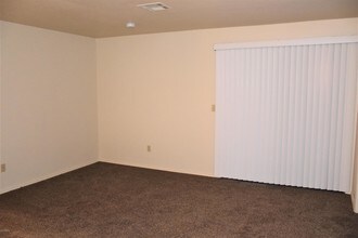 16033 N 25th St-Unit -6 in Phoenix, AZ - Building Photo - Building Photo