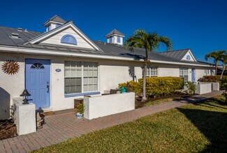 Pilars Harbour in Apollo Beach, FL - Foto de edificio - Building Photo