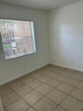 10425 NW 8th St in Pembroke Pines, FL - Building Photo - Building Photo