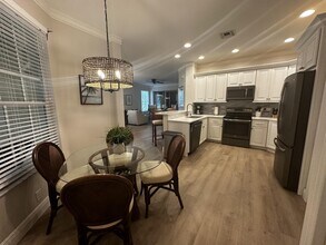 8837 E Bay Cir in Ft. Myers, FL - Building Photo - Building Photo