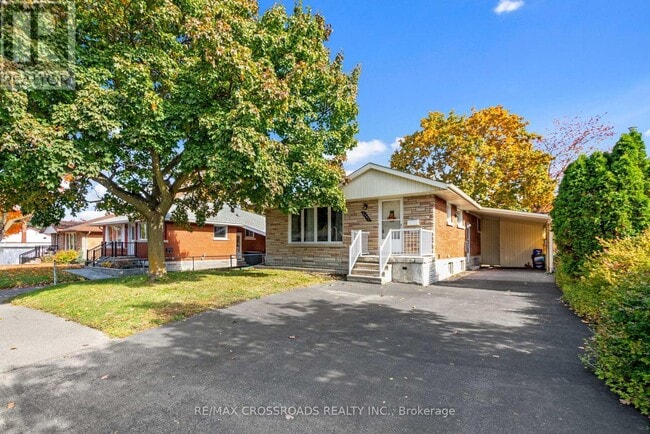 property at 2095 Haig Dr
