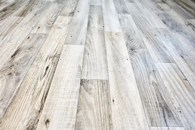 213 Bumpus Mill Rd in Oak Grove, KY - Foto de edificio - Building Photo