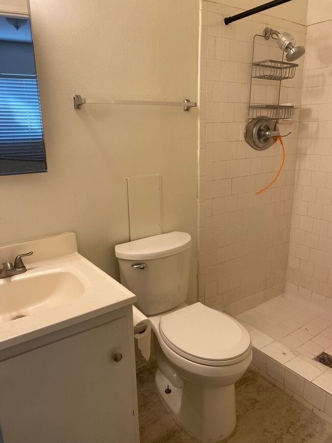 12562 Brookshire Ave in Downey, CA - Building Photo - Building Photo