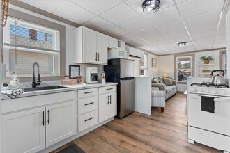 2 Island Path in Hampton, NH - Foto de edificio - Building Photo