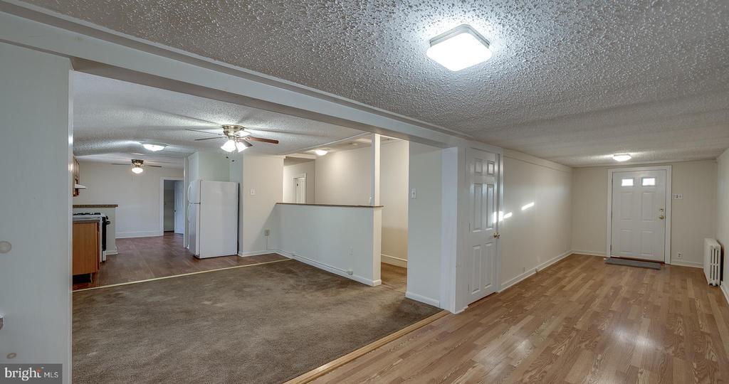 7 Dresser Ave in Burlington, NJ - Building Photo