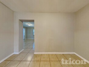 1430 Thames Ln in Clearwater, FL - Building Photo - Building Photo