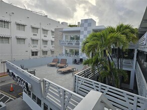 1446 Ocean Dr in Miami Beach, FL - Building Photo - Building Photo