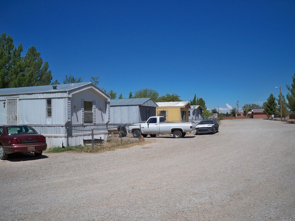 1205 Swanson Cir in Tularosa, NM - Building Photo