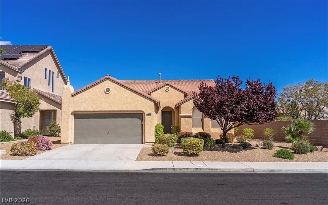 2406 Paveene Ave in Henderson, NV - Building Photo