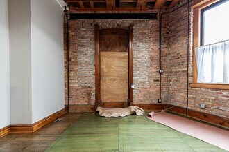 934 W Roscoe St, Unit 1R in Chicago, IL - Building Photo - Building Photo