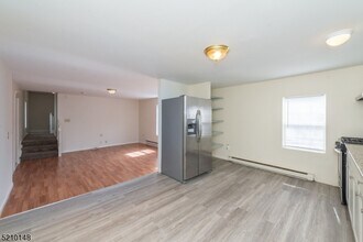 84 Mill St in Newton, NJ - Building Photo - Building Photo