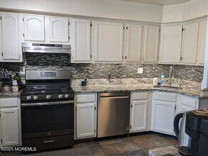 110 Biscayne Ct in Princeton Junction, NJ - Building Photo - Building Photo