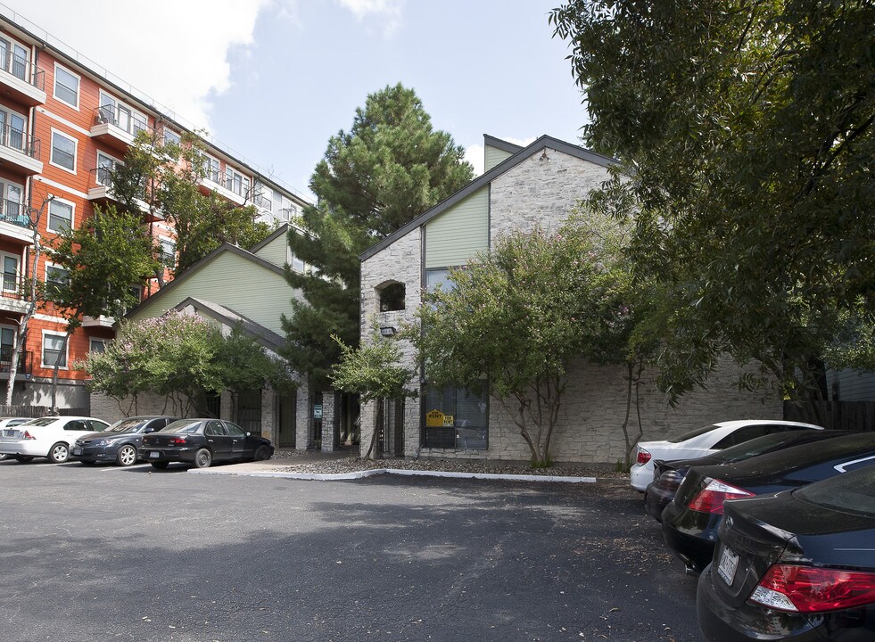 Gazebo Condos in Austin, TX - Building Photo