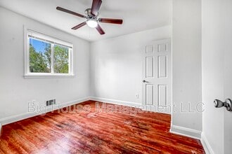 1302 Hillsway Ct in Parkville, MD - Foto de edificio - Building Photo
