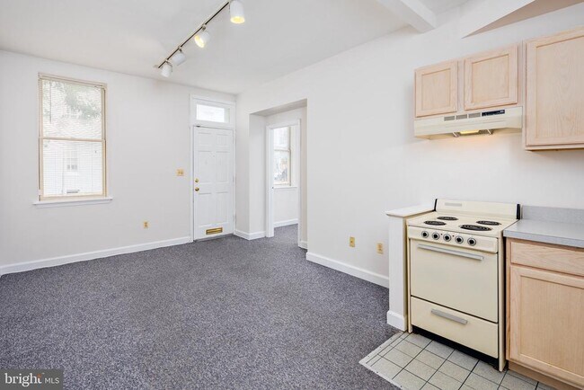 3 W Henrietta St in Baltimore, MD - Foto de edificio - Building Photo