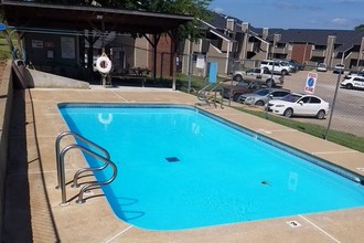 Harbor View Apartments in Cleveland, OK - Foto de edificio - Building Photo