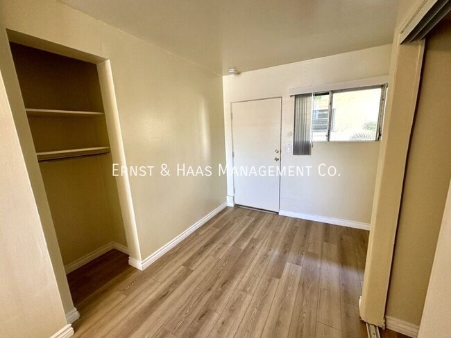 105 Atlantic Ave in Long Beach, CA - Building Photo - Building Photo