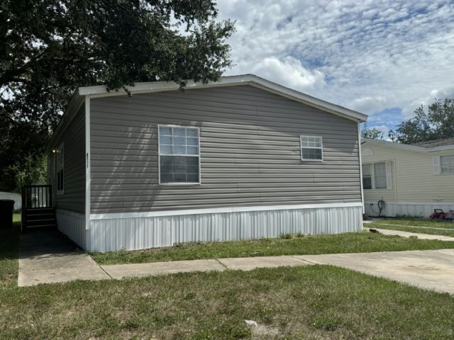 4711 Green Grass Pl in Tampa, FL - Building Photo