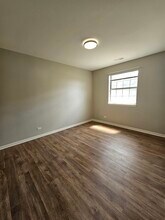 56 N Victoria Ln in Streamwood, IL - Building Photo - Building Photo
