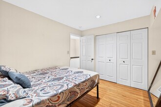 4008 Charlemagne Cir in Pittsburgh, PA - Building Photo - Building Photo