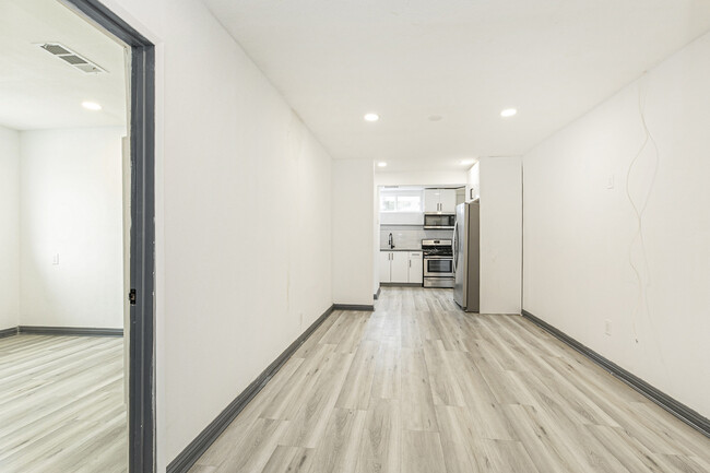7347 Jamieson Ave in Reseda, CA - Building Photo - Building Photo