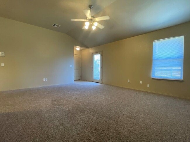 3631 Vanguard Dr in Yukon, OK - Building Photo - Building Photo