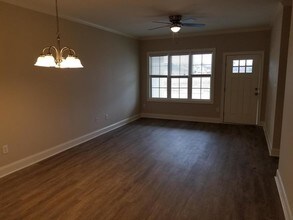 2305 Brookville Dr in Greenville, NC - Building Photo - Building Photo