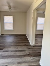 418 Real Rd in Bakersfield, CA - Building Photo - Building Photo