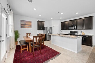 128 McFarland St in Georgetown, TX - Building Photo - Building Photo