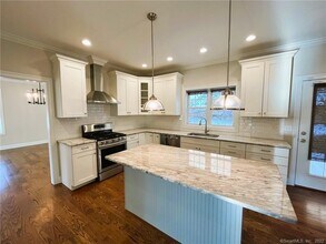 71 Ledges Rd in Ridgefield, CT - Building Photo - Building Photo