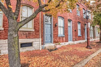 1703 S 11th St, Unit APT D in St. Louis, MO - Building Photo - Building Photo