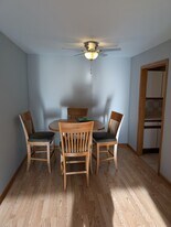 9986 S 84th Ter, Unit condo in Palos Hills, IL - Building Photo